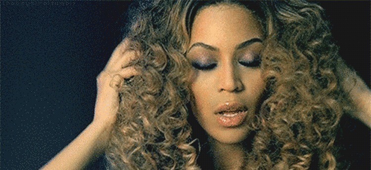 要点 羊毛卷已经“失宠”,今年流行这种发型,减龄又洋气满满高级感