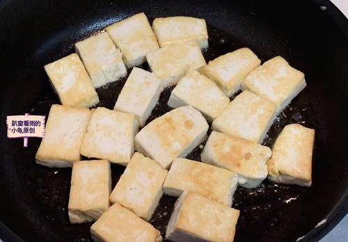  鸡蛋豆腐新吃法，比饭店做得还好吃，上桌后一扫而光，太下饭了