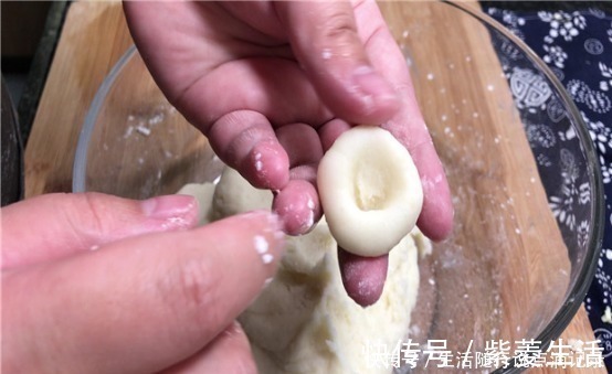 土豆|土豆这样做绝了,不用炒,不用油炸,出锅抢着吃,一口下去满嘴香