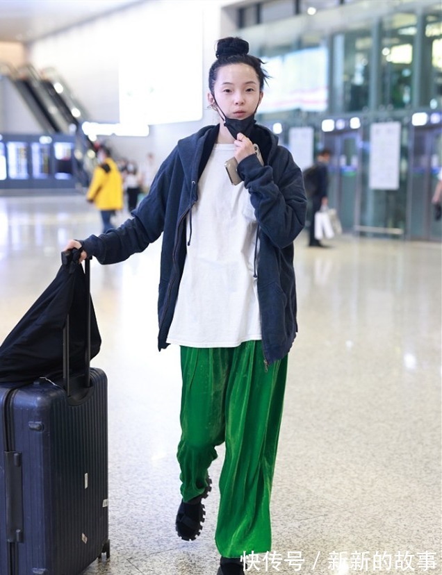 模特 模特金大川和新女友雎晓雯,日常穿搭和T台挺不同,低调且自在!