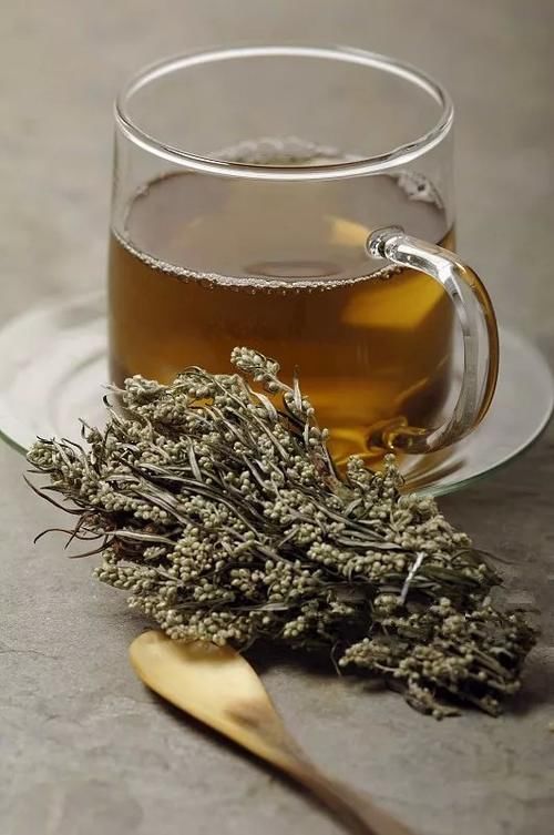 热水泡脚|小小艾草治大病