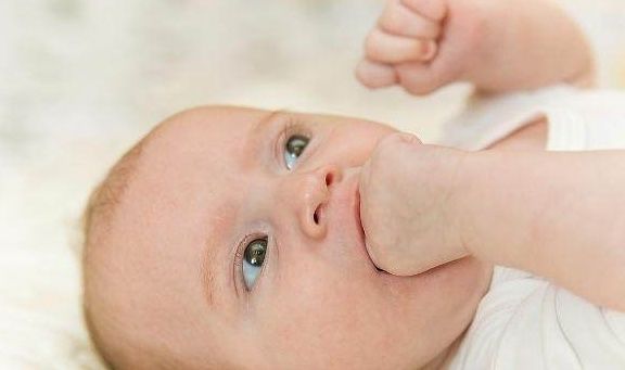 鞋子|宝宝用过的4样“东西”尽量别送人，关系再好也不行，不可大意！