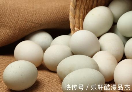 肝癌|40岁男子一天一鸭蛋，确诊肝癌，医生或比酒还上伤肝，趁早忌口