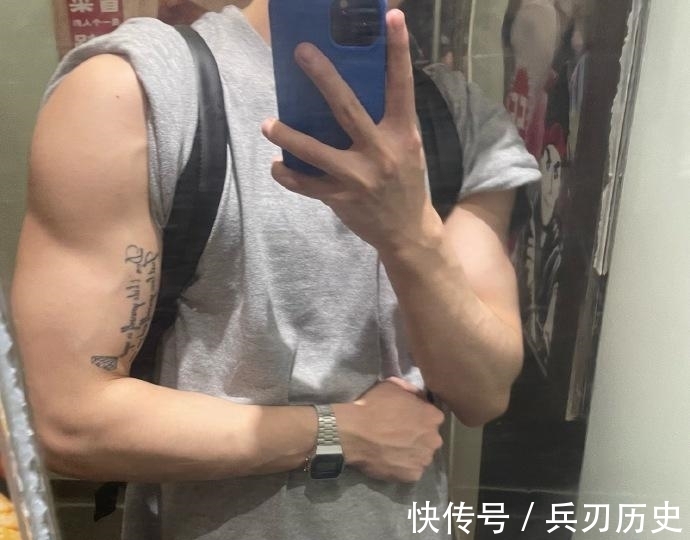 大男孩|帅气的成都大男孩,健身四个半月,手臂和肩有进步,胸肌差点意思!