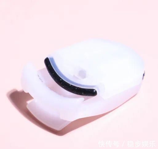 实用妆教贴夏日画“小雏菊妆”让你颜值加倍