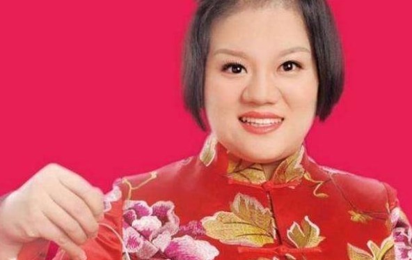 殘疾|“山楂妹”:因殘疾被親生父母拋棄,成名后拒絕認(rèn)親,只愛養(yǎng)父母