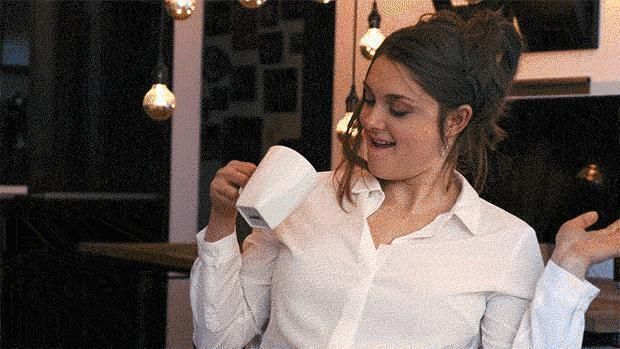 衣服发黄，别用漂白剂了，试试水里加点它，比新买的还干净