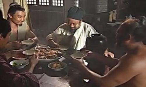 原因|宋江临死前,为何用毒酒毒死自己好兄弟李逵?说出原因你会很气愤