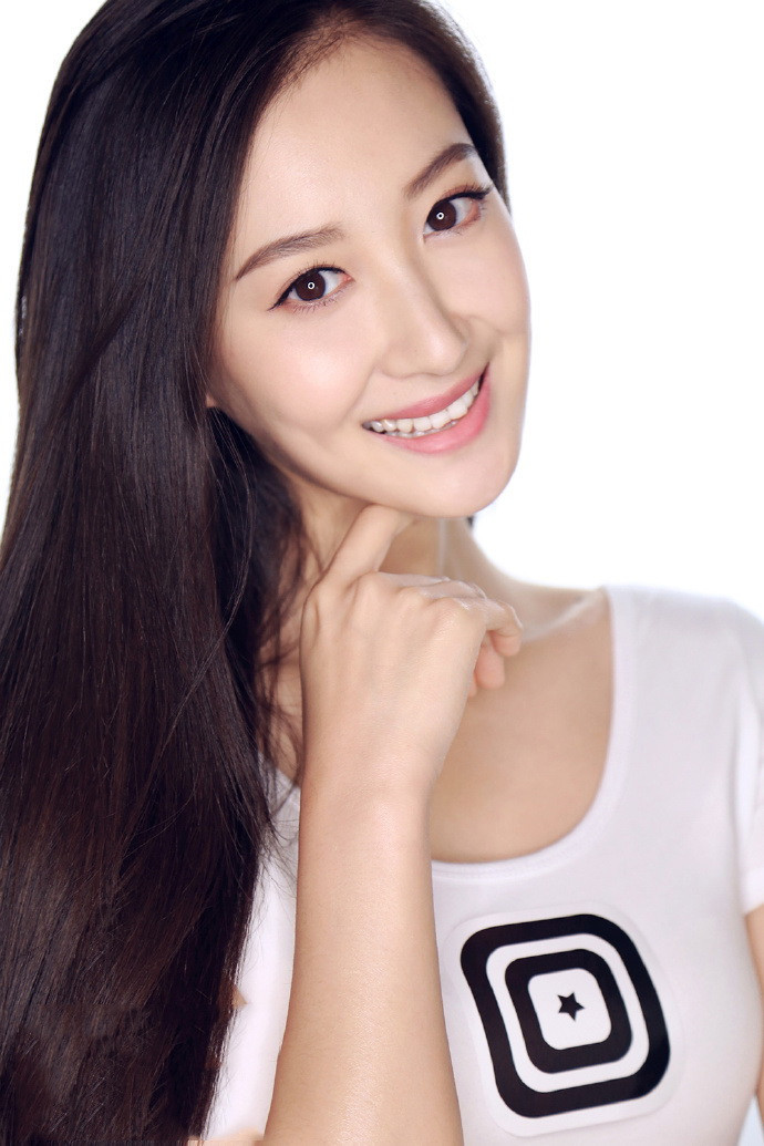 高挑 气质美女王沛然-高挑身材优雅魅力