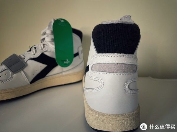 鞋盒 Sneaker 篇一百四十四：亚瑟士三井寿复刻、索康尼Bodega联名、迪亚多纳篮球鞋小晒