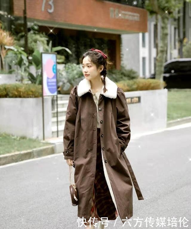 秋冬|秋冬别再穿臃肿棉服了,试试这几件“仙女外套”,显瘦甜美还减龄