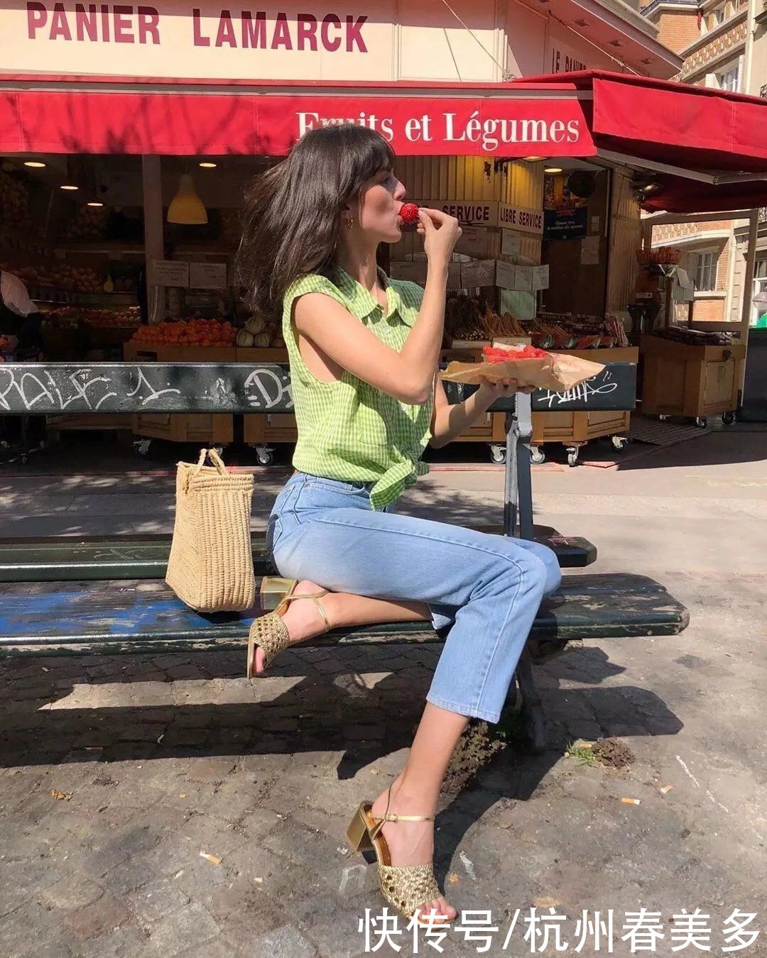 衣品好的女人,从不用力过猛