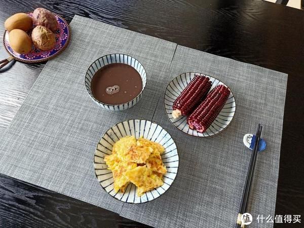 好吃|剩米饭别做蛋炒饭了，加这几样做煎饼，又香又好吃，太惊喜