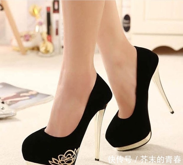不得不说,这几款美美的高跟鞋,能驾驭的女人都算得上是女神