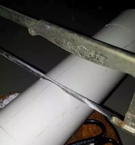 草莓这么贵就别买了，自己种一盆，1招让草莓又大又甜！