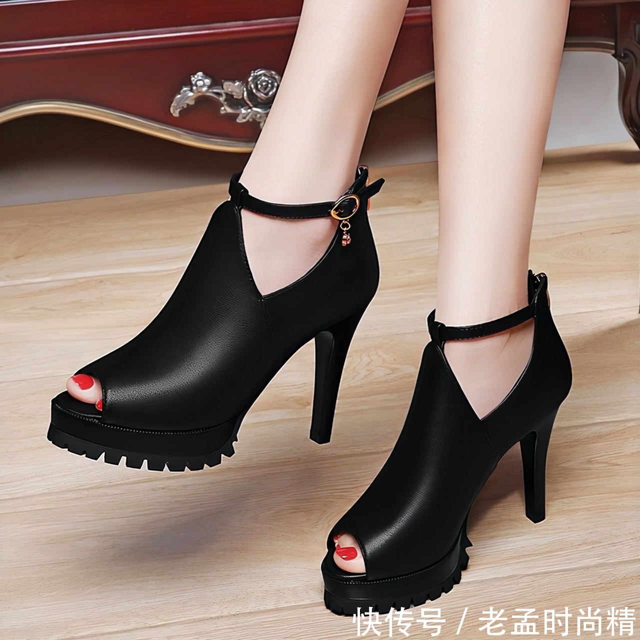 鱼嘴鞋|美脚当配美鞋!独具匠心的鱼嘴鞋,设计感十足,穿出优雅女人味