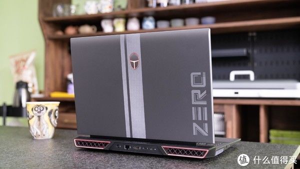 l年轻人的第一台游戏本！都是堆料，我为什么选雷神 ZERO