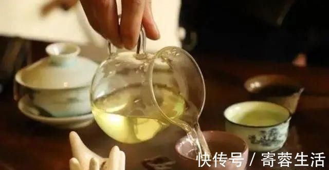 血液粘稠度|血液粘稠的人，身体会有5种表现，若没有，说明血管还算通畅