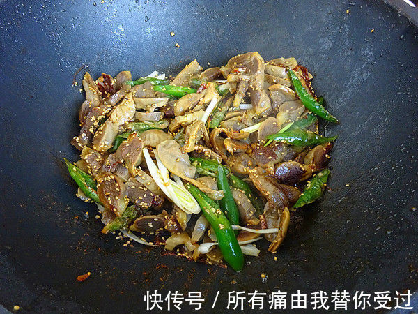 杭椒|鸡身上“最值钱”的部位，卖鸡的都留着自己吃，识货的都抢着买