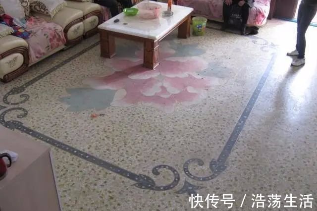 水泥自流平|越来越多人不铺瓷砖和木地板了,现在流行用它替代,好看还省钱