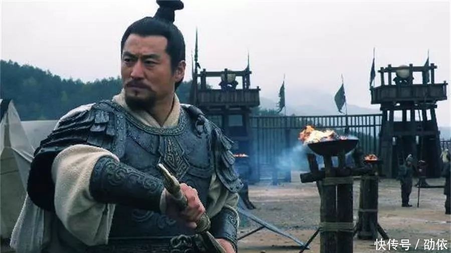 主角|关羽温酒斩华雄、虎牢关三英战吕布全是假的,历史上真正主角是他