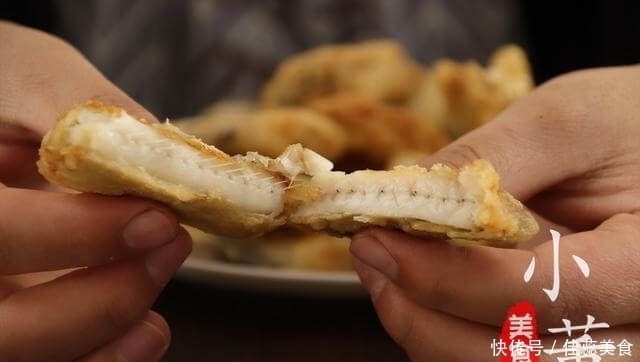 带鱼不要直接下锅炸,多加这2步,外酥里嫩无腥味,上桌就扫光