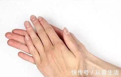 脚心|气血不通，百病缠身！5个小动作，每天5分钟，强心健脑、通畅气血