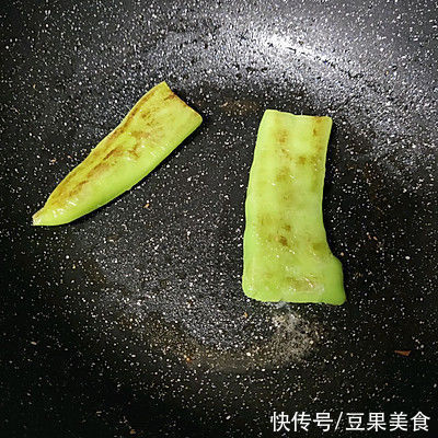 虎皮椒|这道下饭神菜-鸭蛋捣蒜做起来容易，吃起来上瘾