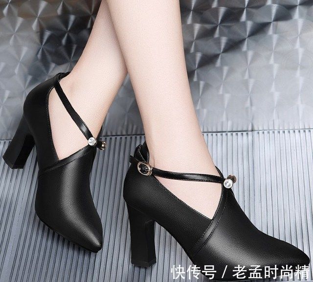 甜美风|女人春季穿时髦高跟鞋,凸显优雅端庄之美