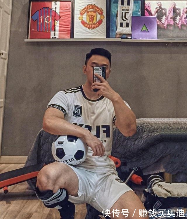 大长腿|这枚阳刚之气十足的足球运动员很上头哦!