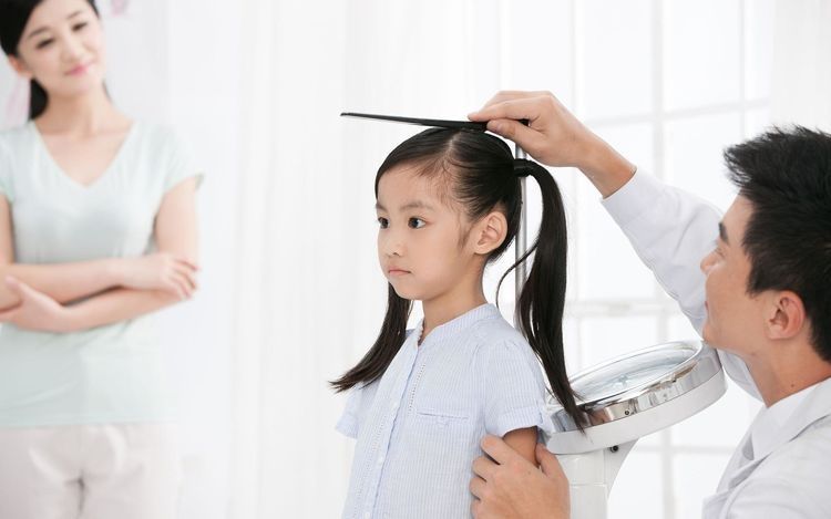 闹钟|想让孩子长高,别早于这个时间叫起床,让生长激素“再飞一会儿”