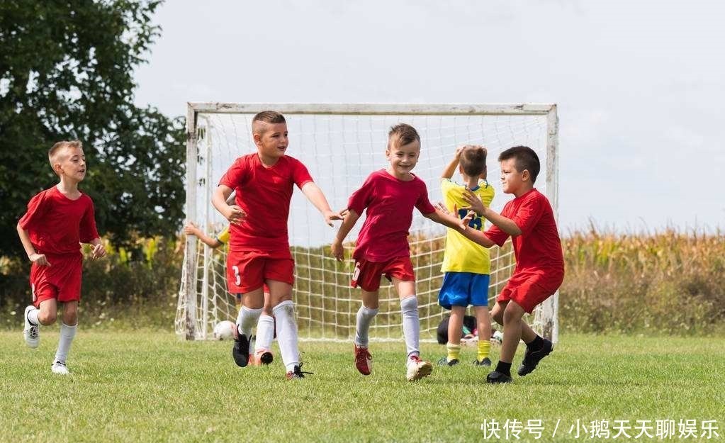 小筑|14岁男孩才1米4,3年后长高到一米七八,原来孩子只是晚发育