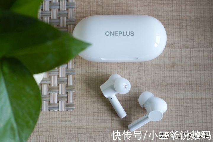 耳机|OnePlus Buds Z2：主动降噪，静享好声音