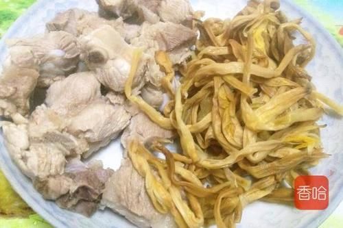 排骨|失眠最怕这个菜,农村很常见,隔三岔五吃一次,睡眠好一觉到天亮