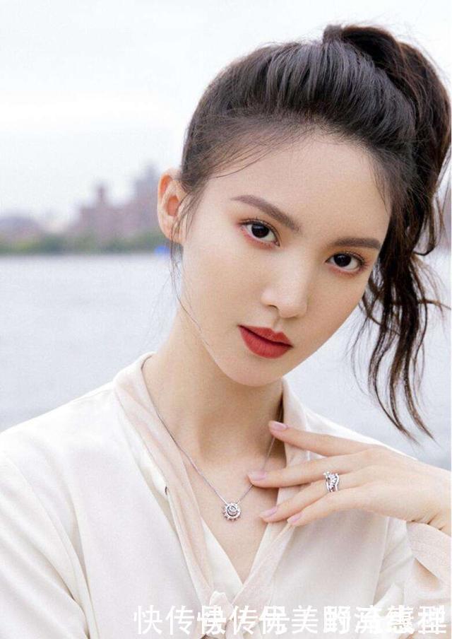 女孩子|真正皮肤好的人,一般都会做这4件事,怪不得看起来比同龄人年轻