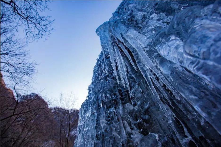 太白山惊现80米冰瀑，快来续一段别样的“冰雪情缘”