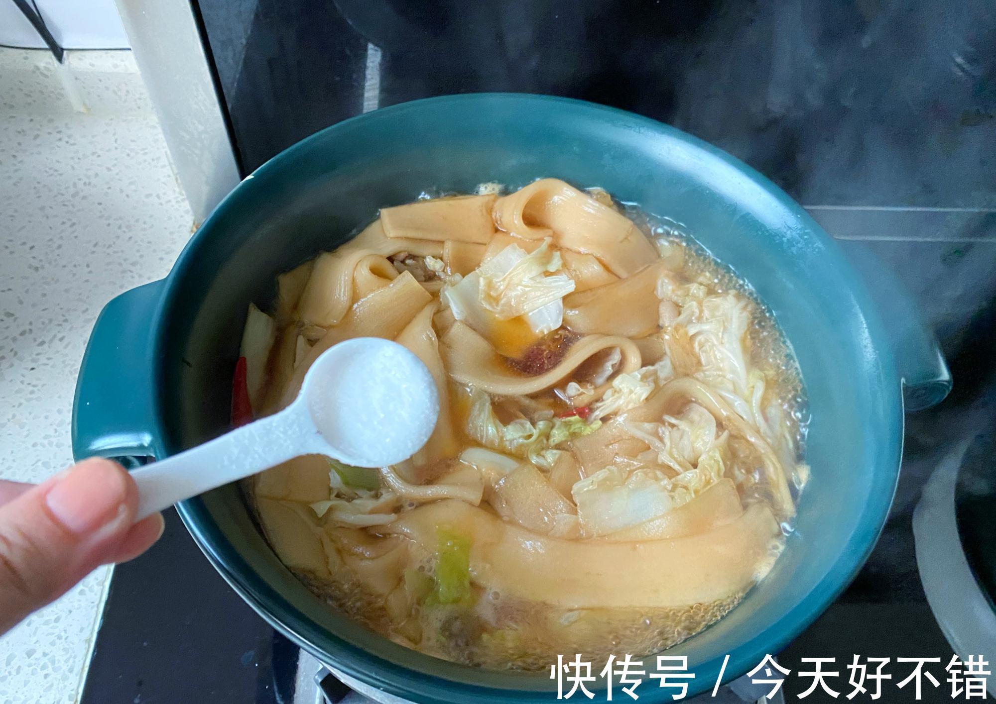 天冷北方遇到此菜,一买就是十几斤清甜可口,家家户户都爱吃