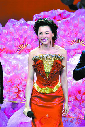 董卿愿意出山主持跨年？春晚最强阵容难得重聚，12位主持是大咖