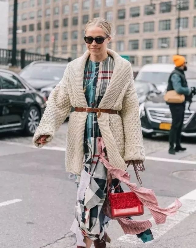 blind 早春穿什么毛衣+半身裙,让你时髦又有文艺范,满满女人味