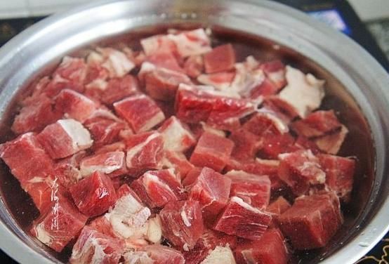 肉块|炖牛肉,直接焯水就错了,多加这1步,牛肉软烂无腥味,很实用
