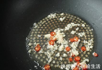 豆腐块儿|白菜炖豆腐,不要直接下锅炖!学会一招,汤汁香浓,嫩滑好吃