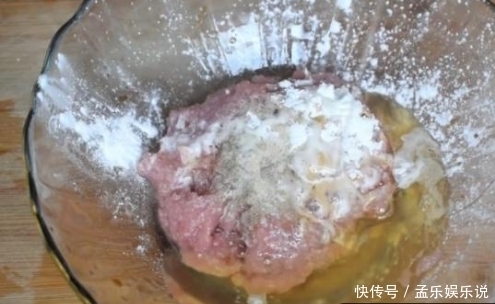 吃了30年豆腐,这种做法还是头一次见,吃起来真过瘾,还超易学!