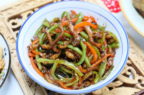 2021年夜饭出炉，16道菜搭配好，省事还好吃，团圆饭不发愁