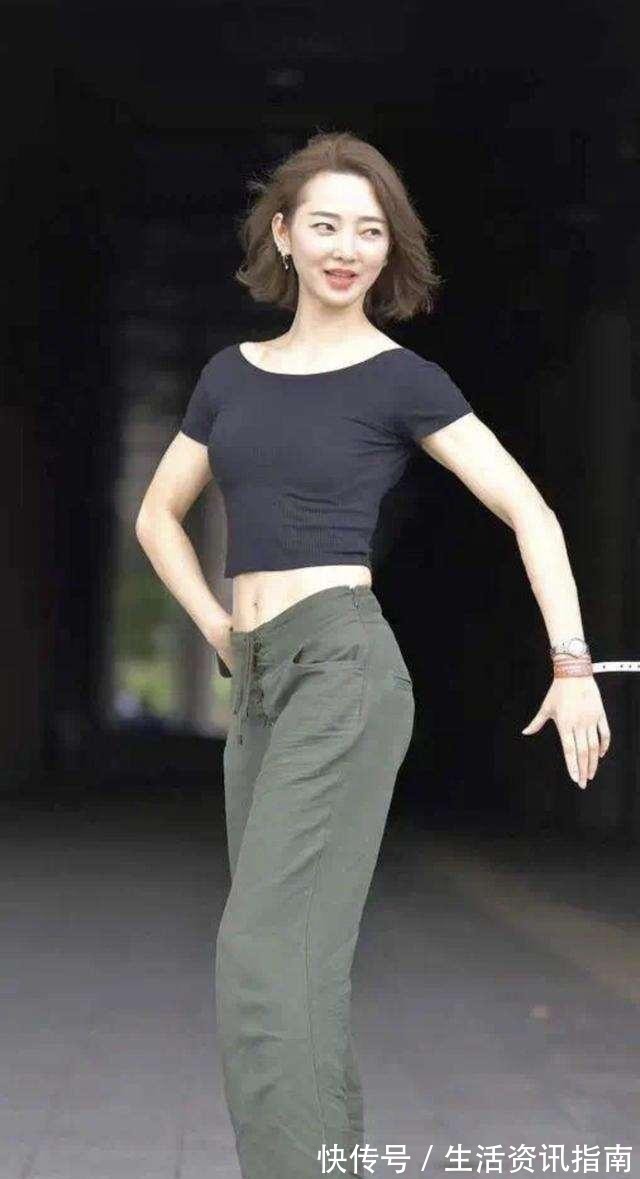 穿搭 清雅悠然的打底裤穿搭很有时尚感，展示时尚风情，成熟魅力！