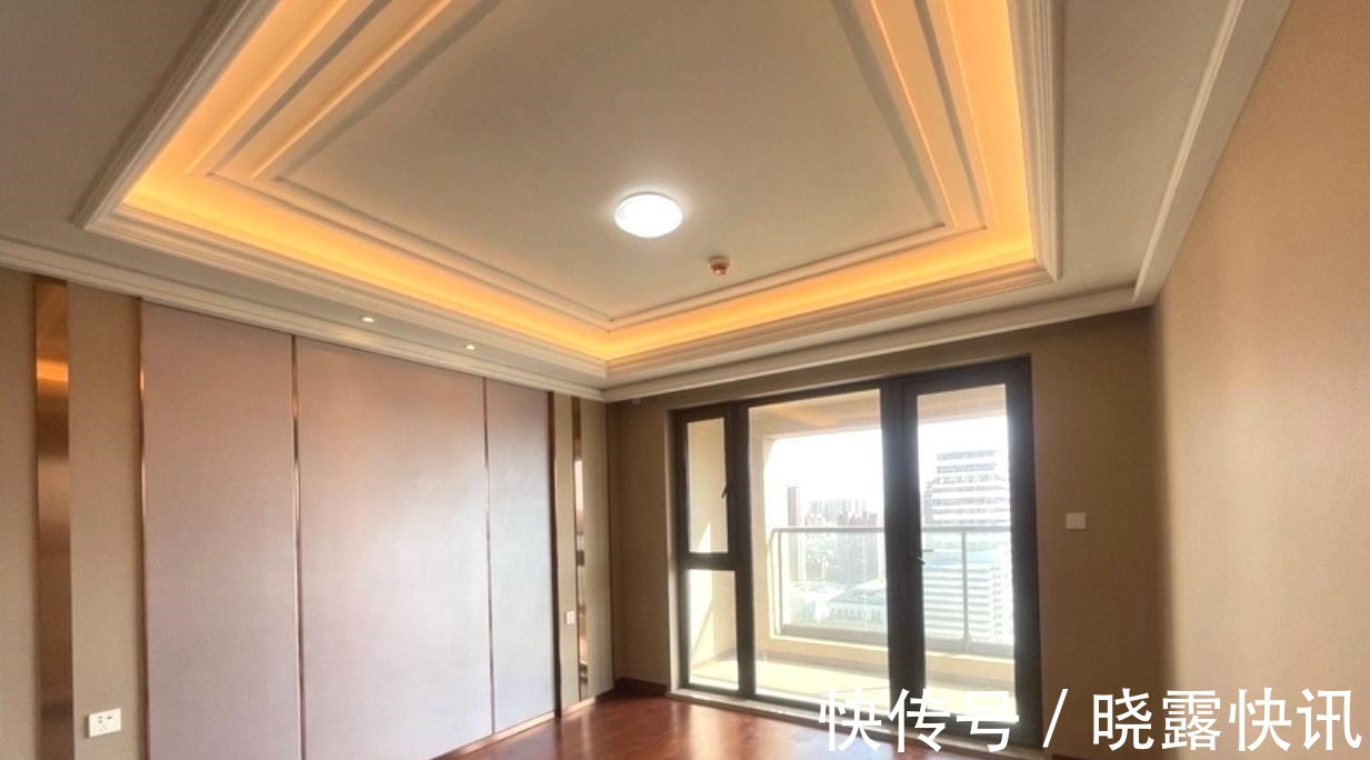 复合木地板|期待已久的精装房终于交钥匙了,简约清爽,买完家具就能拎包入住