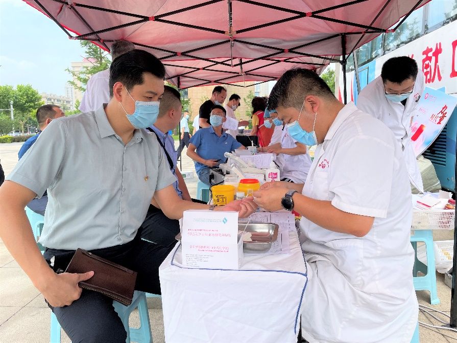 马恺|潍坊市组织开展“红色百年 热血献礼”无偿献血活动
