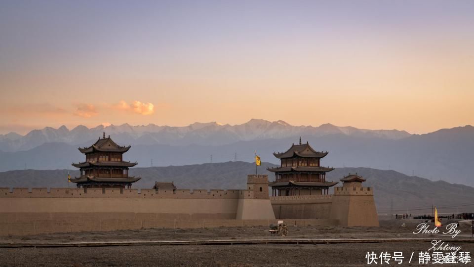 电影《英雄》取景地--内蒙额济纳，记录炫丽迷人的七彩丹霞地貌