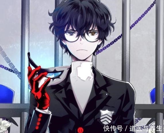 白月光|快穿《穿书被迫抱男主大腿》《穿越成大佬的白月光》男主欲断腿