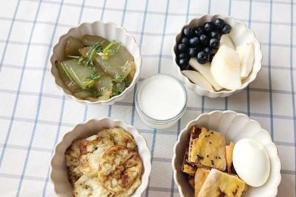 营养均衡|夏季，一家三口的早餐，连续7天不重样，营养均衡，网友：想蹭饭