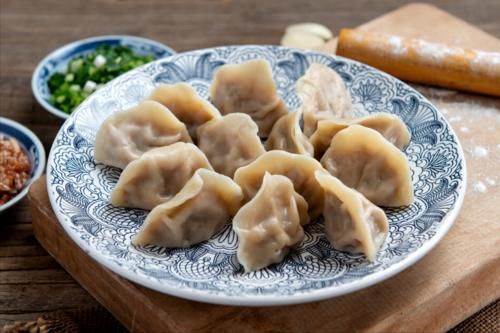 入秋后，吃白菜吃韭菜，都不如吃此菜，营养高味道香，女人要多吃